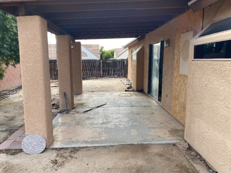 Building Photo - 7840 N Viewpointe Cir