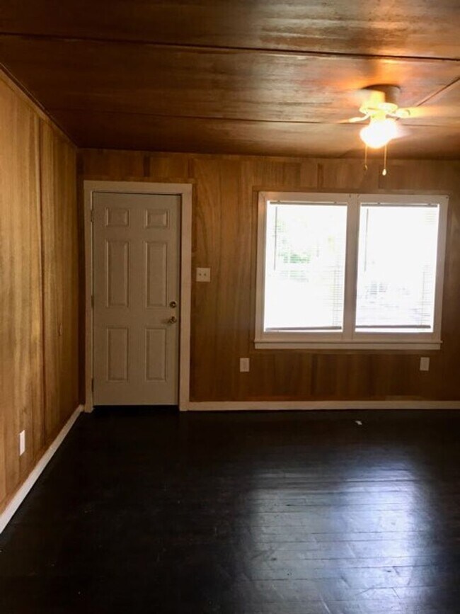 Building Photo - 00099