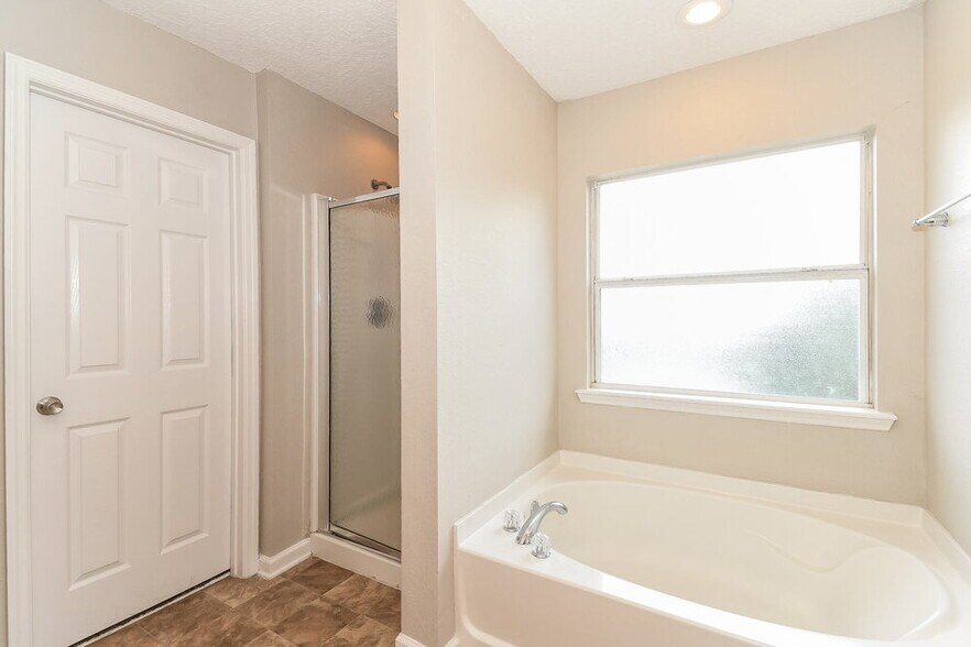 Building Photo - 11384 Cain Oaks Court