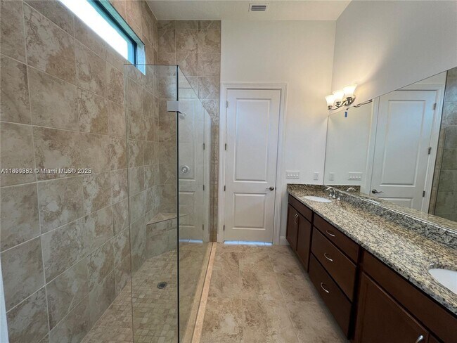 Building Photo - 9387 SW Pepoli Way