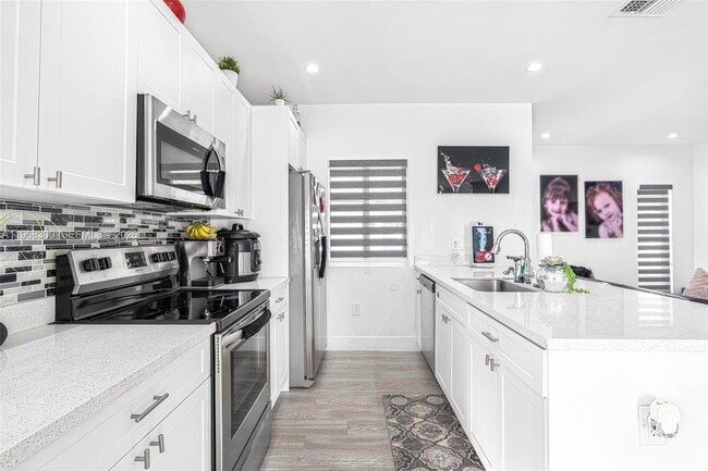 Building Photo - 15961 SW 307 Terrace