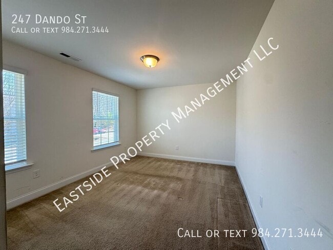 Building Photo - 247 Dando St