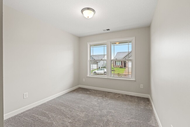 Building Photo - Lovely 3 BR, 2.5 BR Home with 2 Car Garage, Boiling Springs