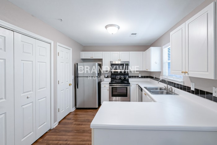 Building Photo - 168 Watercress Ct
