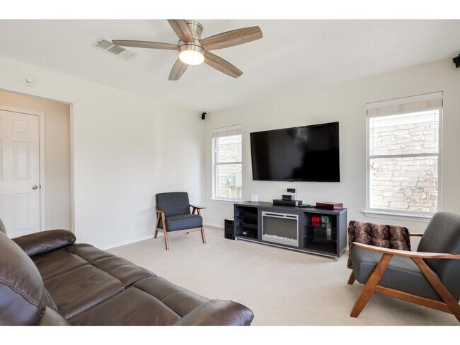 Building Photo - 14205 Willow Tank Dr