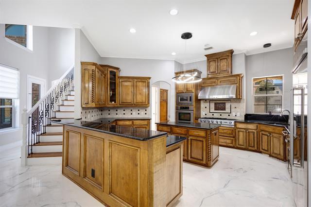 Building Photo - 1004 Drake Dr