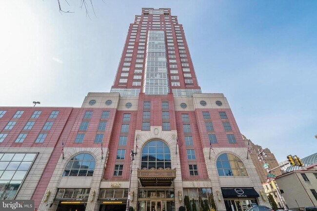 Building Photo - 440 S Broad St