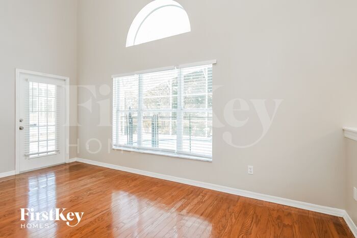 Building Photo - 2497 Runyon Cir