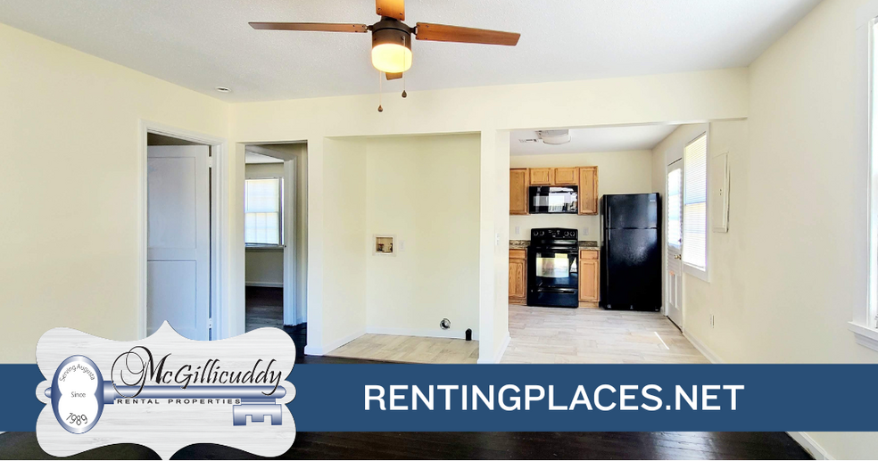 Building Photo - 1220 Holden Dr