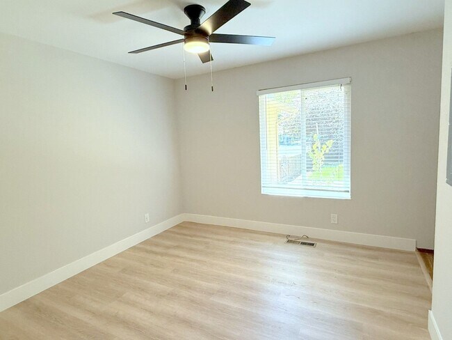 Building Photo - 2690 Danville Blvd