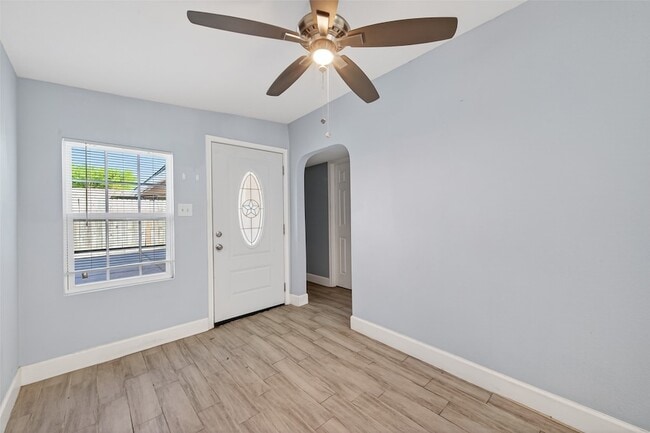 Building Photo - 7454 Navidad Rd