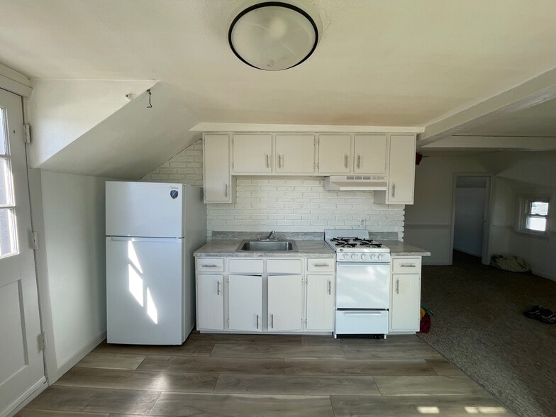 Kitchen - 29 Center St