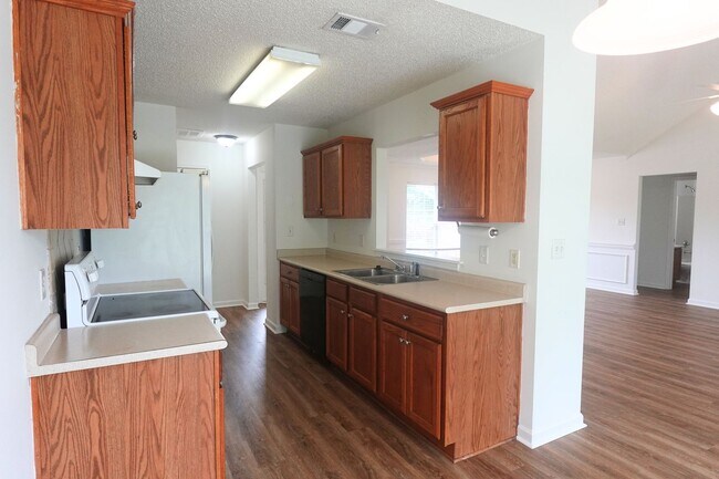 Building Photo - Available Soon!