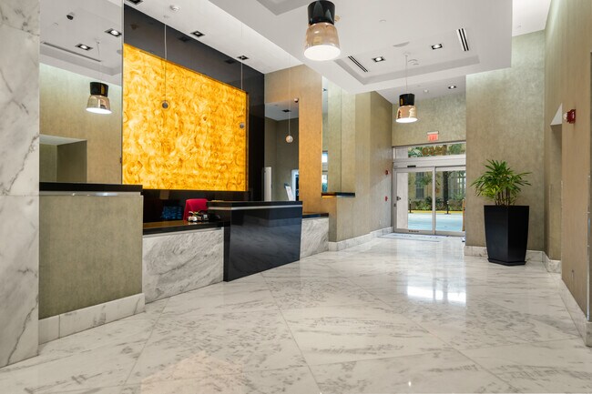 Building Photo - 1250 S Miami Ave