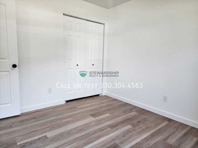 Building Photo - 5031 Massillon Rd