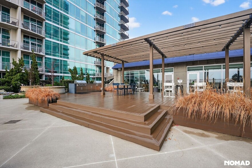 Building Photo - 943 Peachtree St NE