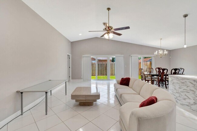 Building Photo - Waterway Cove