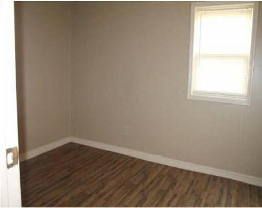 Building Photo - 172 E Flower Ave