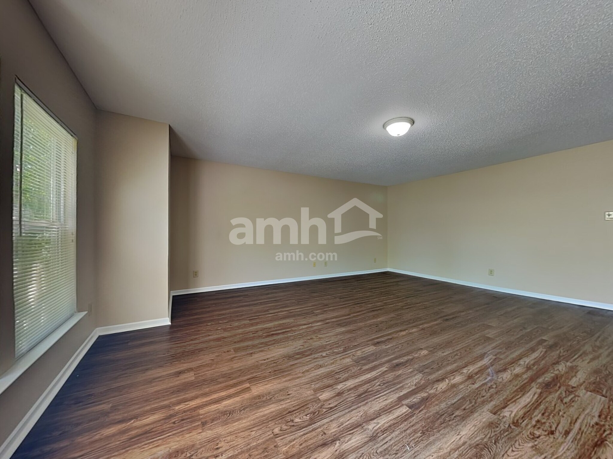 Building Photo - 10421 Parmer Cir