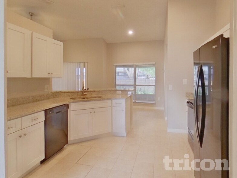 Building Photo - 2009 Kiwi Trail