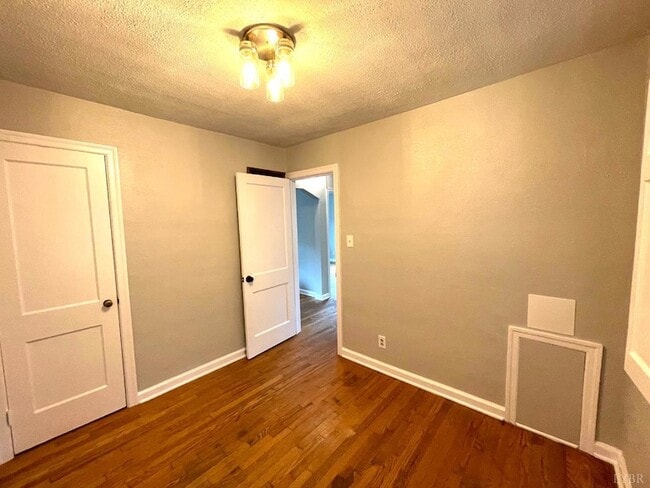 Building Photo - 4607 Fairmont Ave