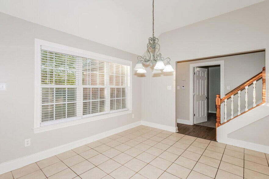 Building Photo - 5245 Charlotte Oak Cove