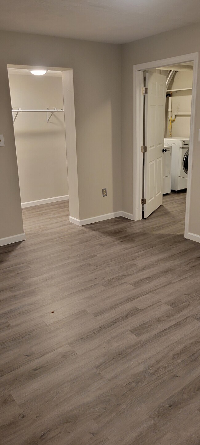 Building Photo - 1109 Chester St