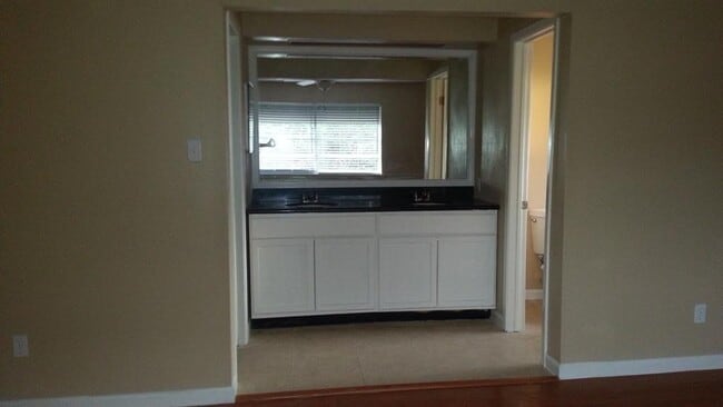 Building Photo - 14310 Branchwater Ln