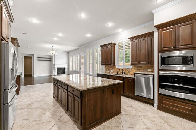 Building Photo - 18900 N Bee Cave Springs Cir