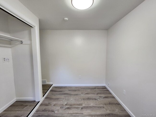 Building Photo - 24 Tennyson Dr