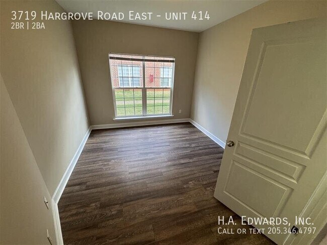 Building Photo - 3719 Hargrove E Rd