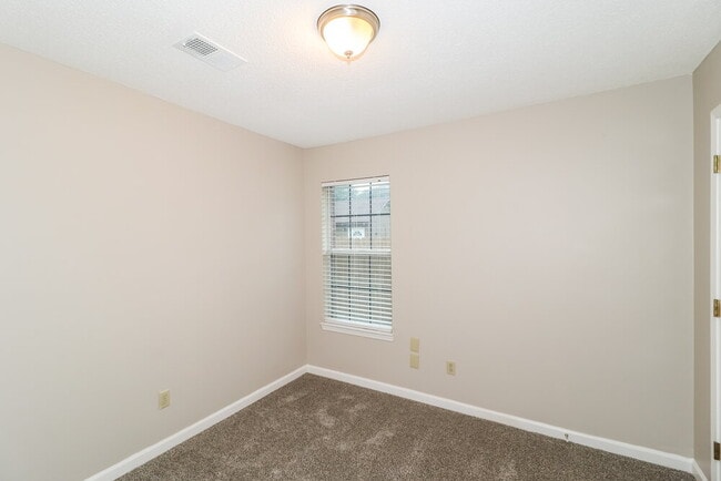 Building Photo - 5689 Kayla Dr