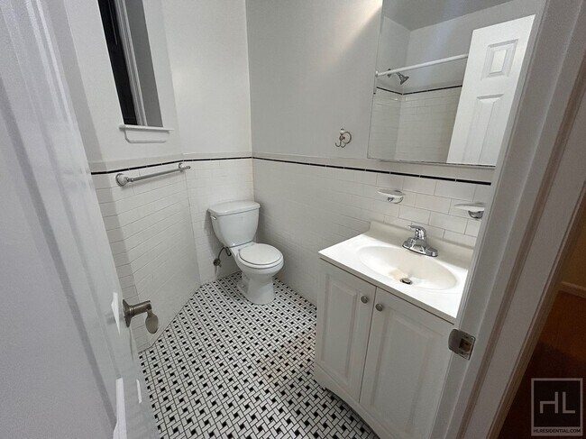 Building Photo - East 91st Street