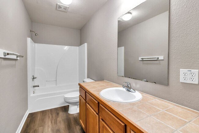 Building Photo - 200 Sandstone Dr