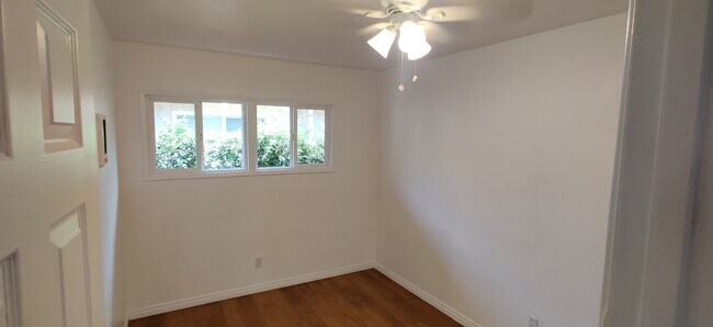 Building Photo - 6216 Stanley Ave