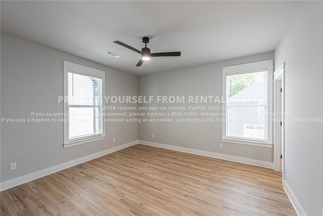 Building Photo - 1030 S Laramie Hts