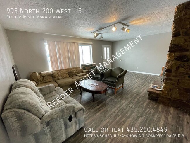 Building Photo - 995 N 200 W