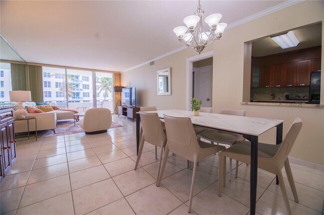 Building Photo - 5151 Collins Ave