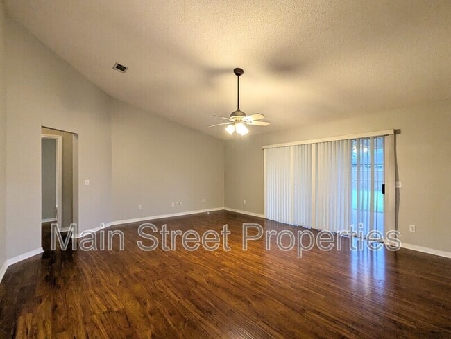 Building Photo - 1909 Southwind Cir