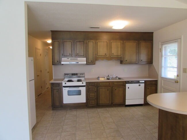 Building Photo - 6016 Pleasant Grove Rd