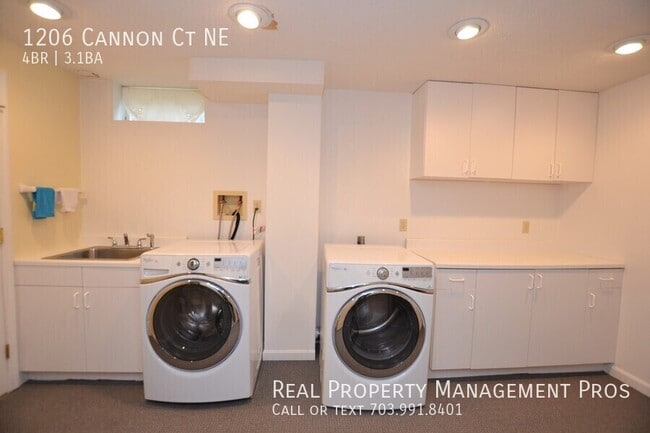 Building Photo - 1206 Cannon Ct NE