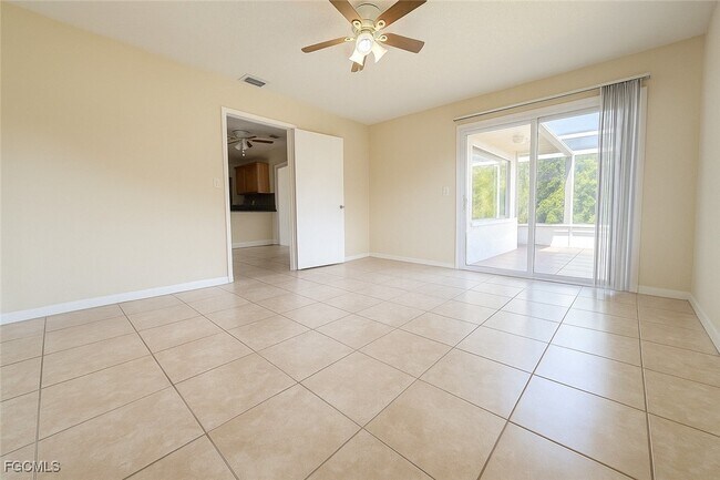 Building Photo - 109 SE 46th Ln