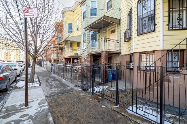 Building Photo - 2034 Newbold Ave