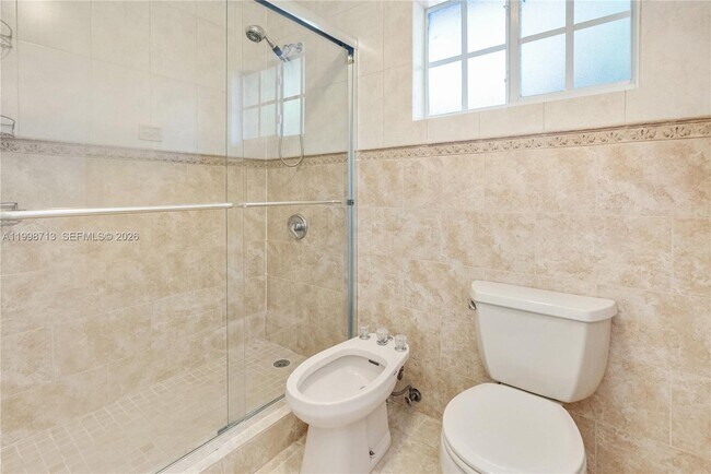 Building Photo - 1333 SW 16th St