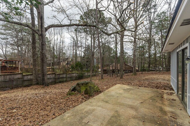 Building Photo - 575 Bradford Dr