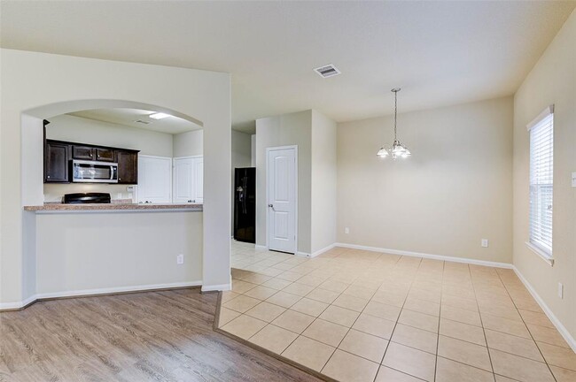 Building Photo - 5915 Nodaway Creek Ct
