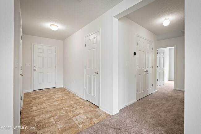 Building Photo - 12850 Buckhorn Ln