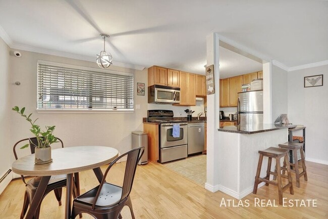 Building Photo - 1151 N Marion St