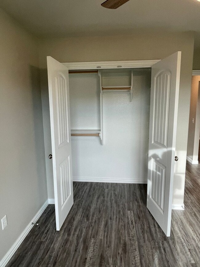 Building Photo - Beautiful 3/2 home in convenient location
