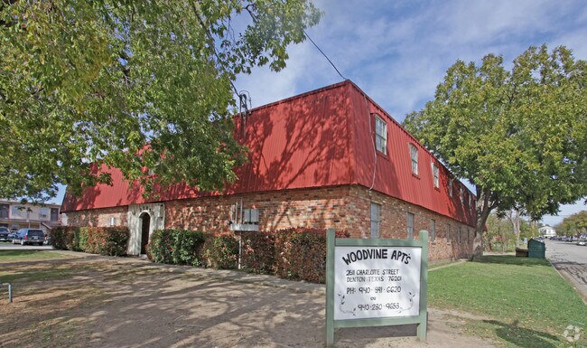 Primary Photo - Woodvine Apartments